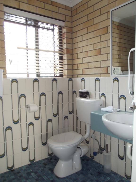 Bridge Street Motor Inn Тувумба Экстерьер фото